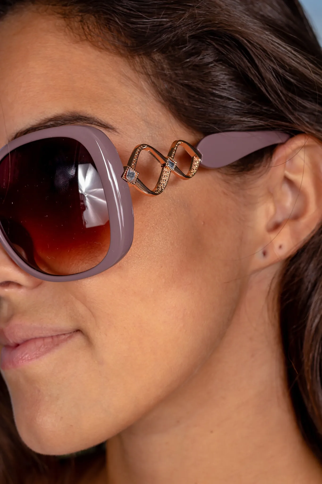 Mauve Squared Sunglasses with Rose Gold Details